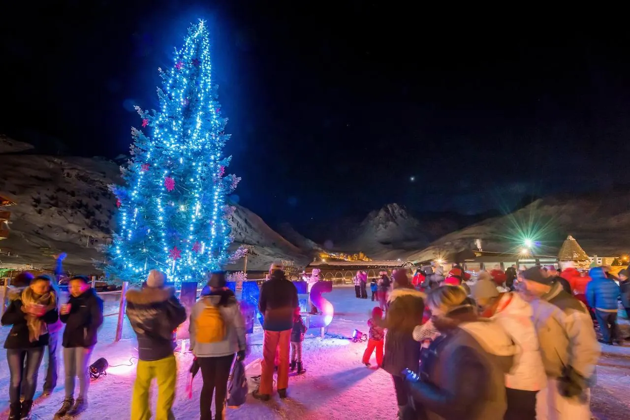 Hotel L'Aiguille Percee Tignes 3*,